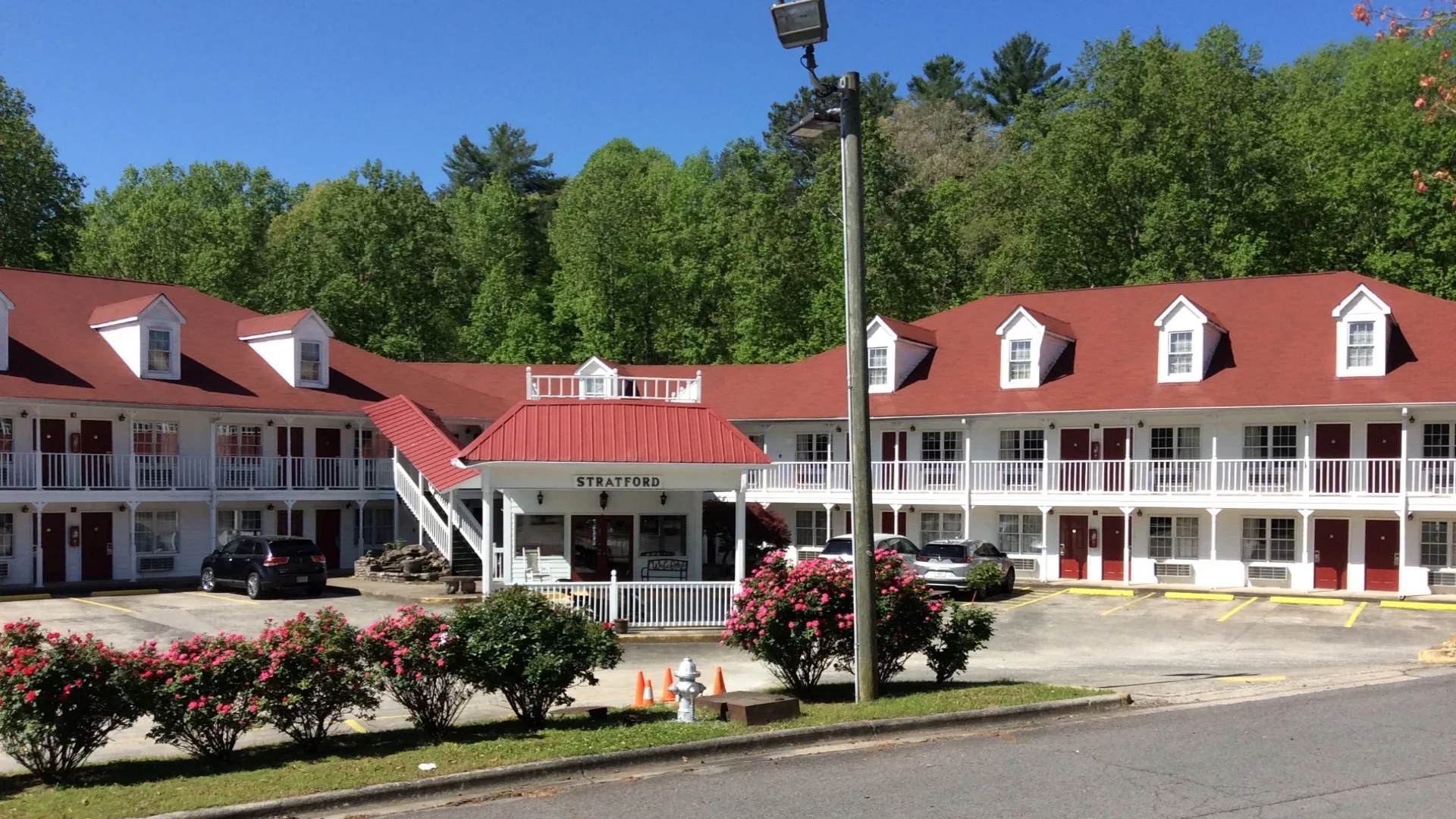 Stratford Motor Inn East Ellijay Slider 1